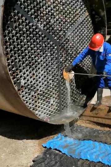 高壓清洗機對換熱器進行定期清洗 高壓清洗機對換熱器進行定期清洗